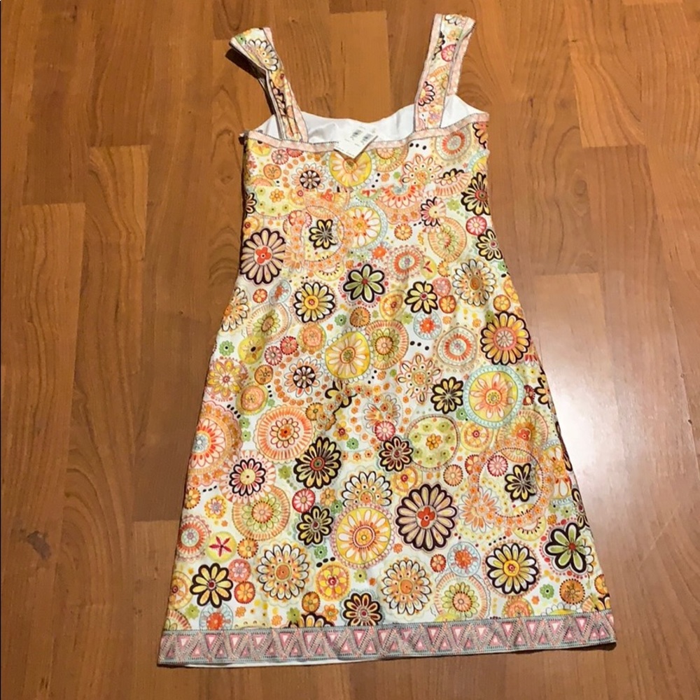Sleeveless shift Dress - Picture 2 of 2